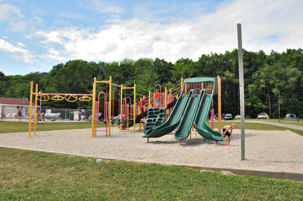 Plymouth Rock Camping Resort Rustic Cabin Elkhart Lake 외부 사진