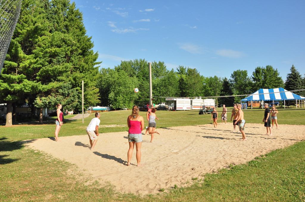 Plymouth Rock Camping Resort Rustic Cabin Elkhart Lake 외부 사진