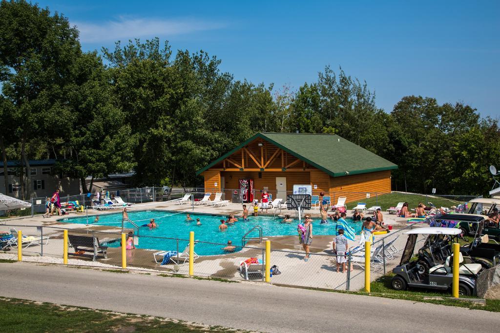 Plymouth Rock Camping Resort Rustic Cabin Elkhart Lake 외부 사진