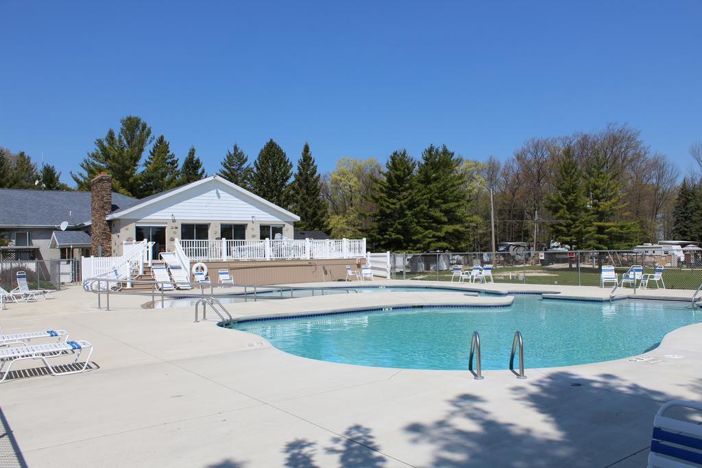 Plymouth Rock Camping Resort Rustic Cabin Elkhart Lake 외부 사진