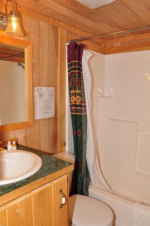 Plymouth Rock Camping Resort Rustic Cabin Elkhart Lake 외부 사진