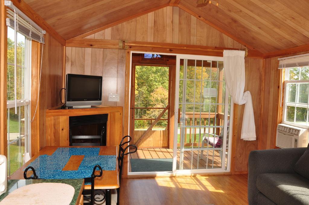 Plymouth Rock Camping Resort Rustic Cabin Elkhart Lake 외부 사진